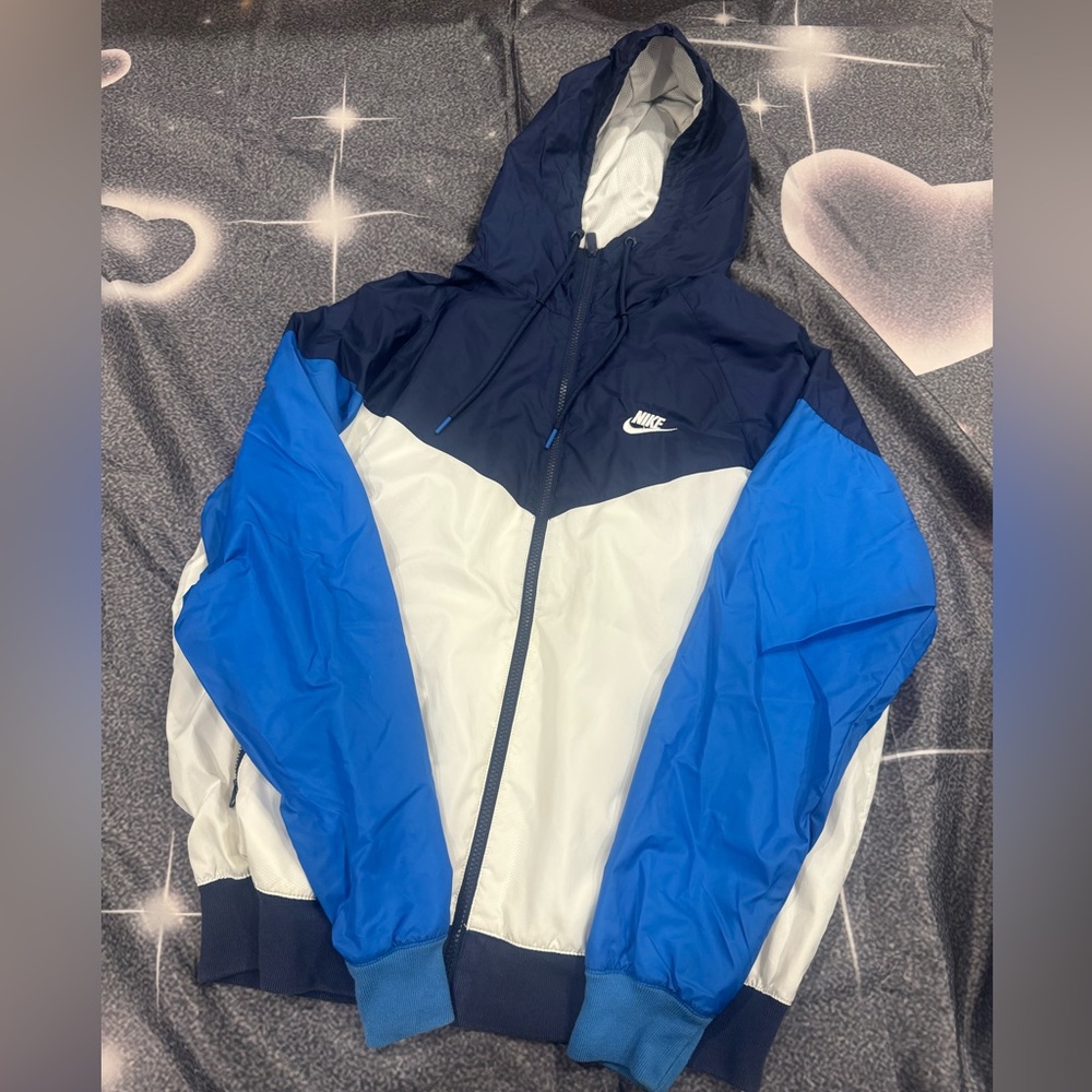 Nike Windbreaker size Medium